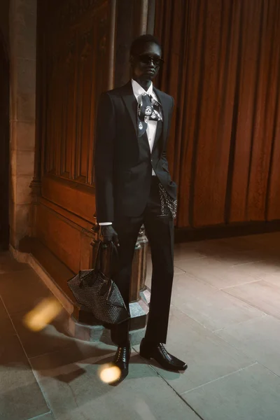 Look 3